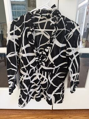 J. Crew Black and White Printed Cotton Button-Front Blouse 🌿